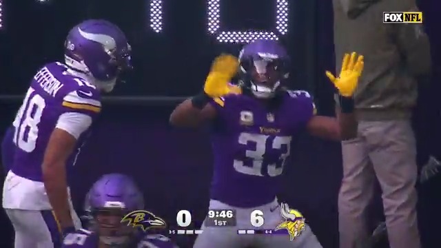 Aaron Jones just hit a fake pump celly too 🤣😭 (via FOX Sports: NFL)