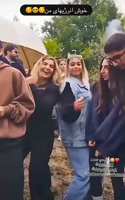 عذرخواهی میکنم بابت تصاویر جام اسکی روی آب نوشهر در ایام فاطمیه برگزار شد؛ با حضور مقام رسمی فدراسیون انجمن‌های ورزشی. صحنه‌ها هیچ ربطی به ورزش نداشت. وزارت ورزش و فدراسیون انجمن های ورزشی باید پاسخ بدن: چرا چنین مسابقه‌ای تأیید شد؟