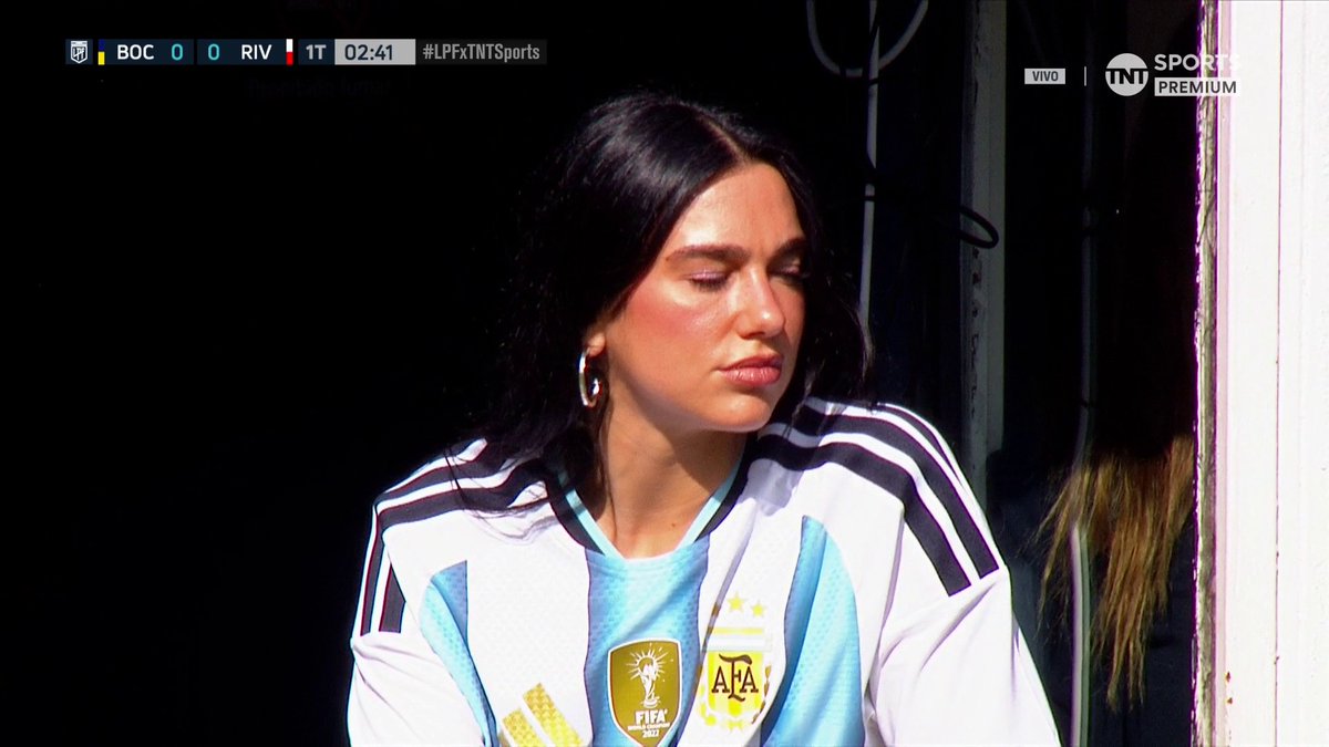 “Dua Lipa” Por su presencia en el Superclásico.
