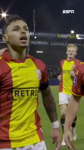 Dean James! Wát een sprint en wát een goal van de Go Ahead-back 😍🇮🇩 #gaefey