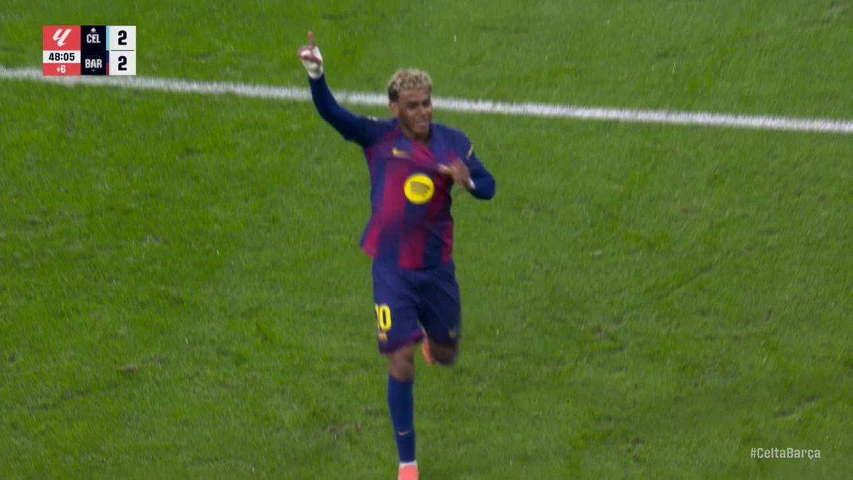 Lamine Yamal puts Barcelona ahead right before the half!