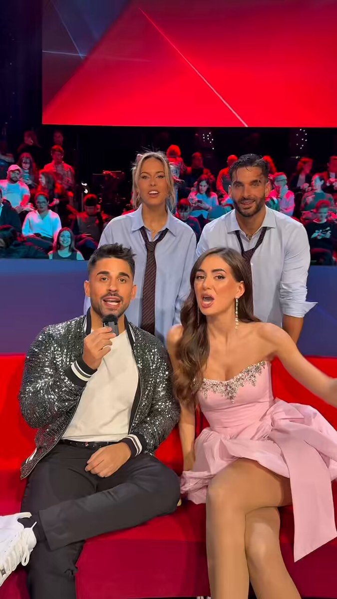Jugamos al “IMPOSTOR” en plató y parece que la impostora se lo ha puesto demasiado fácil… 🙈 ¿Queréis una segunda ronda? 👁️ #GHDBT1