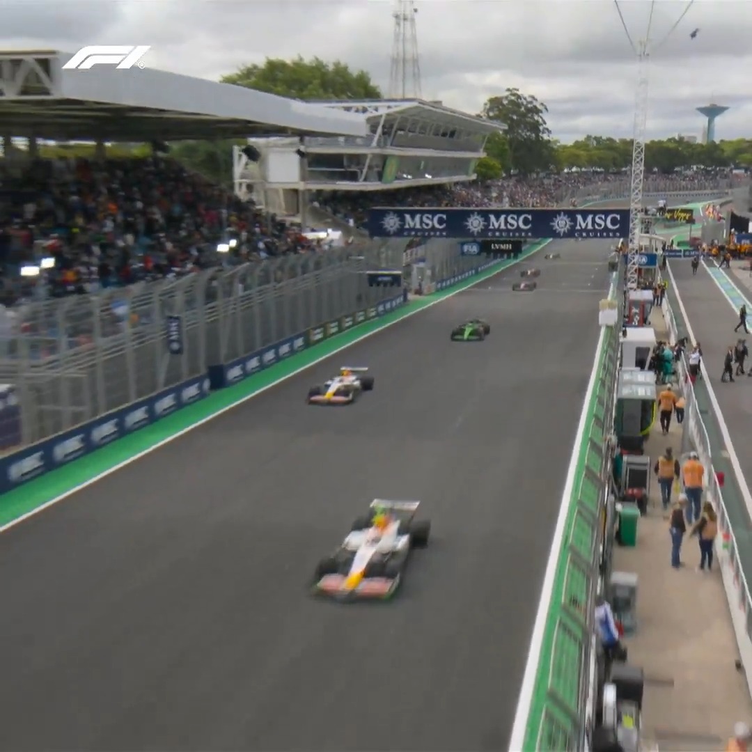 A compelling midfield battle culminated with an epic dash to the finish line 🍿 #F1 #BrazilGP