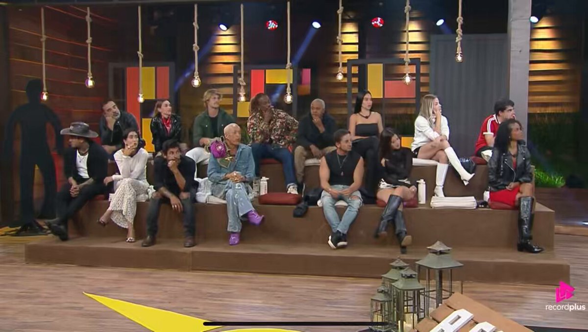 O karma da Maria vai ser a Carol aloprando ela! Amei já quero mais #AFazenda17
