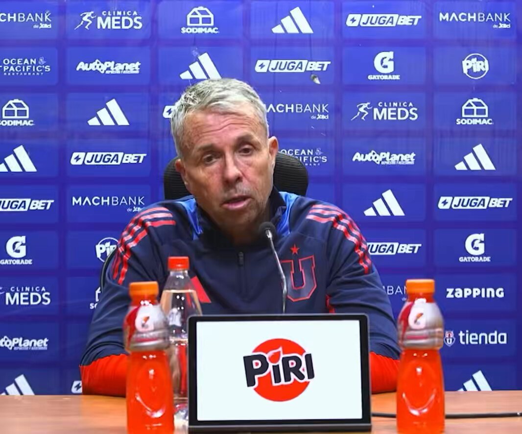 El profesor Gustavo Álvarez siempre deja algo en conferencia de prensa 🥵🔥 #VamosLaU💙❤️