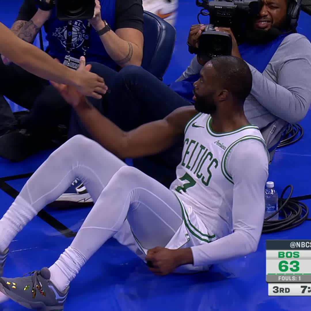 JAYLEN BROWN RISE UP. 😤