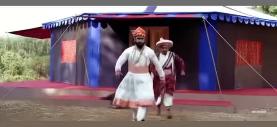 ऐतिहासिक सुवर्णक्षण 🔥🔥 आजच्याच दिवशी म्हणजे १० नोव्हेंबर इ स १६५९ रोजी प्रतापगडाच्या पायथ्याशी छत्रपती शिवाजी महाराजांनी अफजल खानाचा कोथळा तर बाहेर काढलाच सोबत दगाबाज कृष्णा भास्कर कुलकर्णी या गद्दार हारामखोराला पन ठार केला होता …! #शिवप्रतापदिन #अफजलखान_वध #किल्लेप्रतापगड
