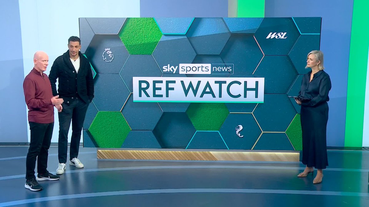 🗣️ "It should have been a goal, it was a poor decision" 🗣️ "They didn't think it was a clear and obvious error" Jay Bothroyd debates with Dermot Gallagher on Ref Watch after the decision to disallow Virgil van Dijk's goal.