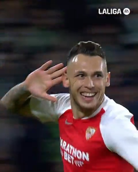 Su primera vez en ElGranDerbi. Su primer gol en ElGranDerbi. Su primera victoria en ElGranDerbi. Lucas Ocampos 🔙 2019 TalDíaComoHoy | LALIGAHistory | Sevilla Fútbol Club