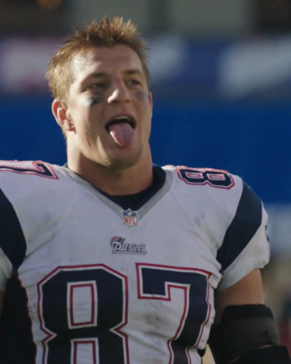 The greatest tight end in NFL history is retiring a Patriot! Watch Rob Gronkowski sign his one-day contract this Wednesday at 12:15 PM LIVE on Patriots digital & social.
