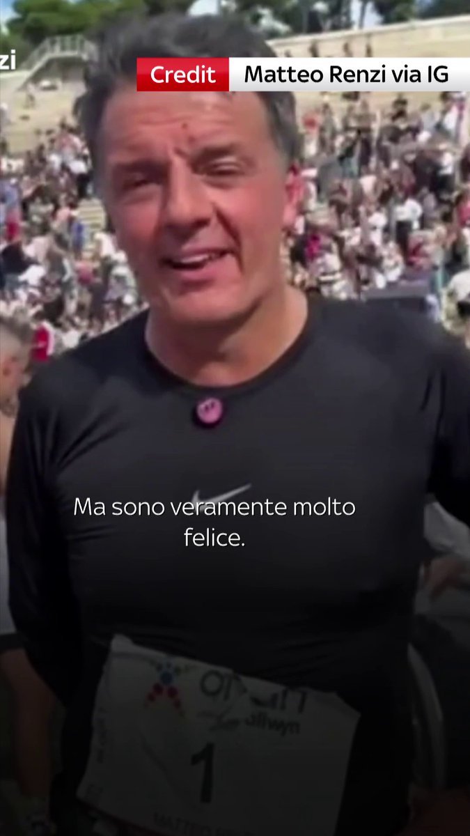 Matteo #Renzi ha completato la maratona di #Atene in 4 ore e 10 minuti. Intervistato dopo aver tagliato il traguardo con una bandiera italiana, ha dichiarato essere molto felice dell'impresa nonostante diverse difficoltà