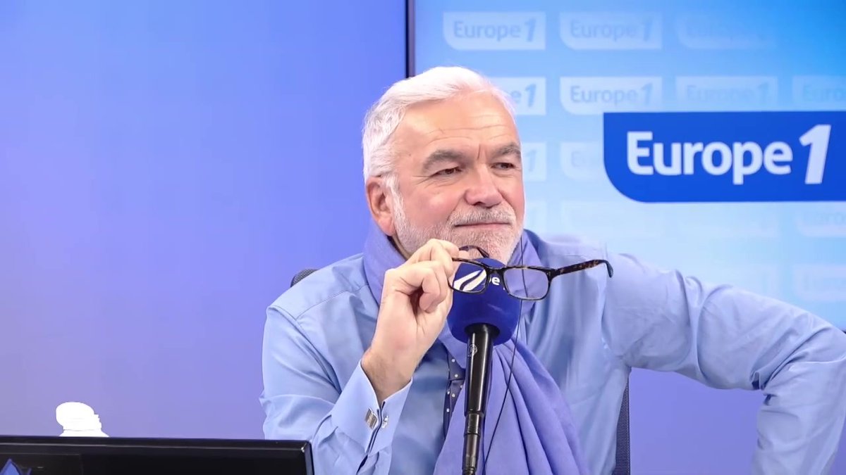 Prise de parole de Jordan Bardella sur Nicolas Sarkozy : "C'est vraiment un héritier du sarkozysme. Ces deux ont une proximité idéologique très forte" déclare Gauthier Le Bret dans #PascalPraudEtVous Pascal Praud sur #Europe1