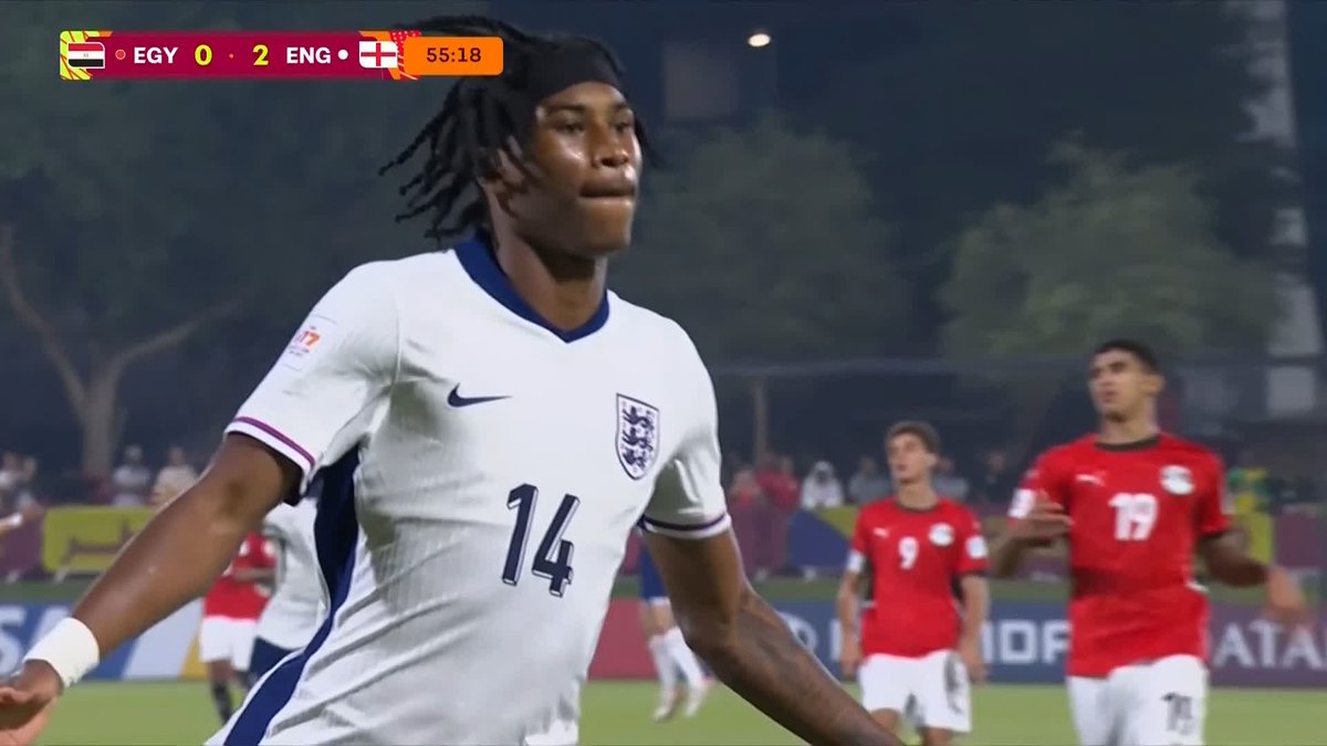 HESKEY MAKES NO MISTAKE 🥶🏴󠁧󠁢󠁥󠁮󠁧󠁿 The Manchester City forward extends the #YoungLions lead to 2-0 👏