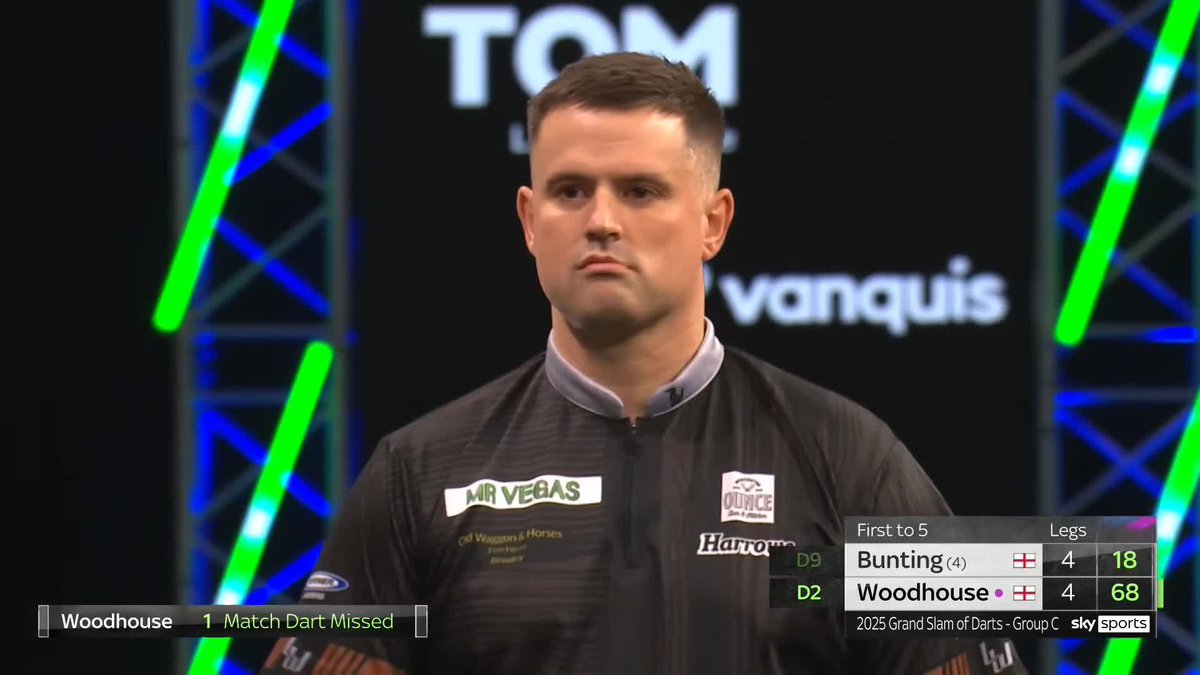 WOODHOUSE BEATS BUNTING! Luke Woodhouse confirms top spot in Group C! Stephen Bunting almost snatches victory with a stunning 156 checkout, but it's Woodhouse who wins it to make it three wins from three! 📺 #GSOD | Group C