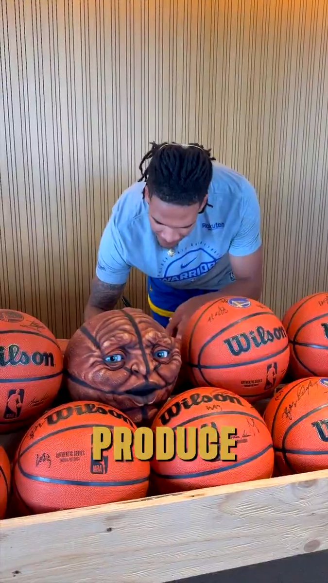 Autograph session got a lot louder thanks to OLD BALL