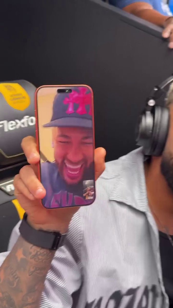 Não teve jeito, o presida Neymar Jr teve que ligar pro Gabriel B. pra parabenizar o Cristian Guedes pela cavada no pênalti 👑👑