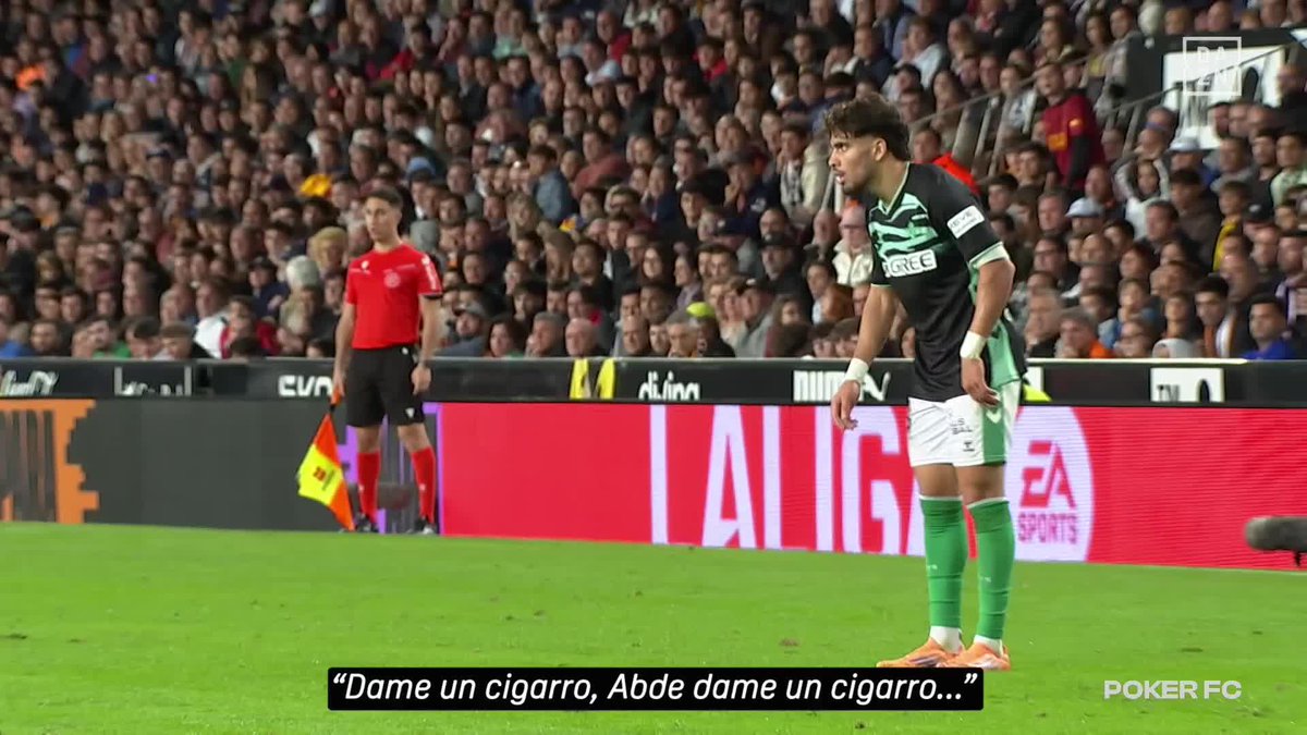 🚨 DAZN España muestra la IMAGEN del momento RACISTA en Mestalla: 🏟️🚬 Valencianistas: “¡Abde, dame un segarro!” 🟢🇲🇦 Abde a Diego López: “no pasa nada” #ZonaMixta