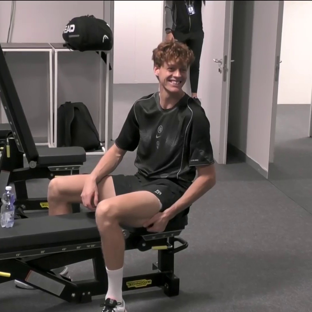 me in my room in 2020 doing a chloe ting workout