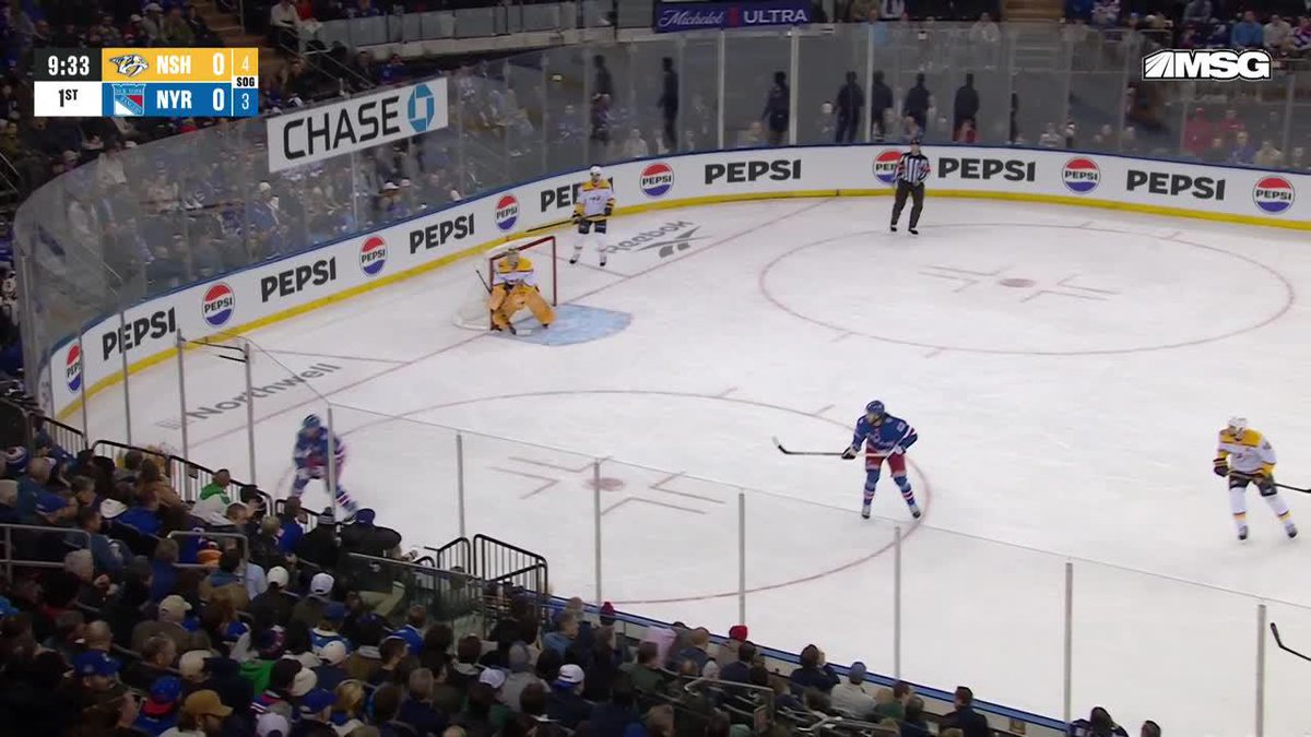 MIKA‼️ The New York Rangers open the scoring!