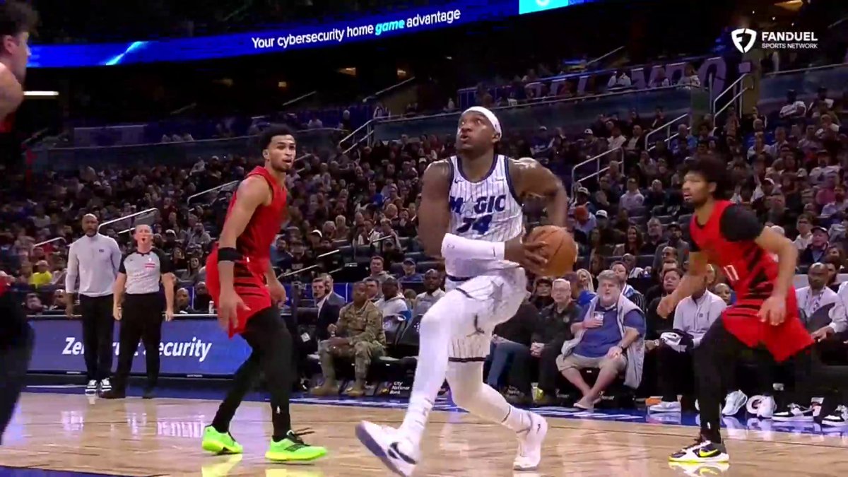 WENDELL CARTER JR. WENT RIGHT AT DENI AVDIJA FOR THE SLAM 🔨