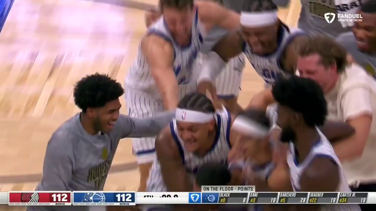 DESMOND BANE WINS IT FOR THE MAGIC 🎯