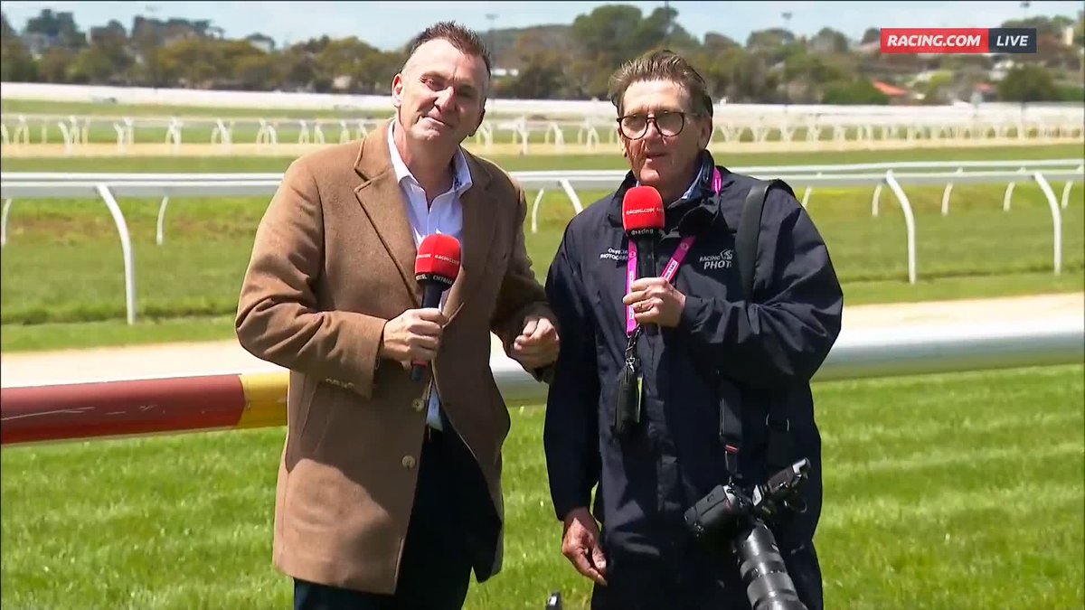 Take note, jockeys 😅 Smile every time for racing photographer, Reg Ryan 📸
