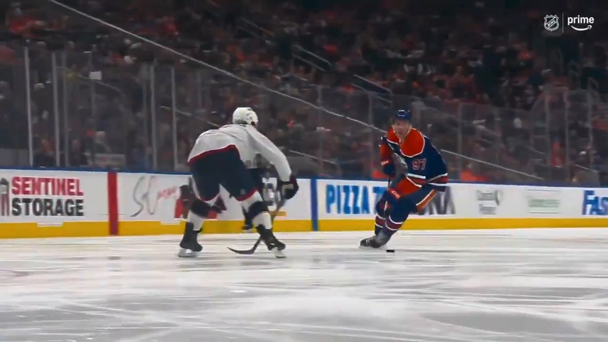 These angles of the McDavid spin-o-rama goal 😍🔄