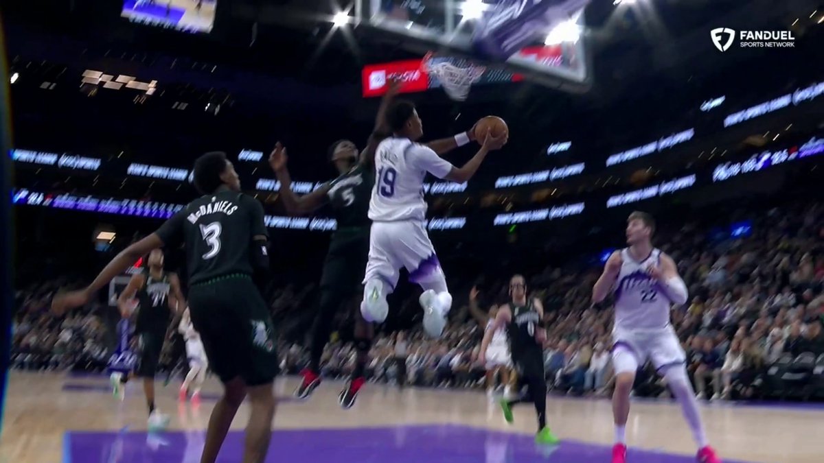 ACE BAILEY REVERSE DUNK OVER ANT 😱