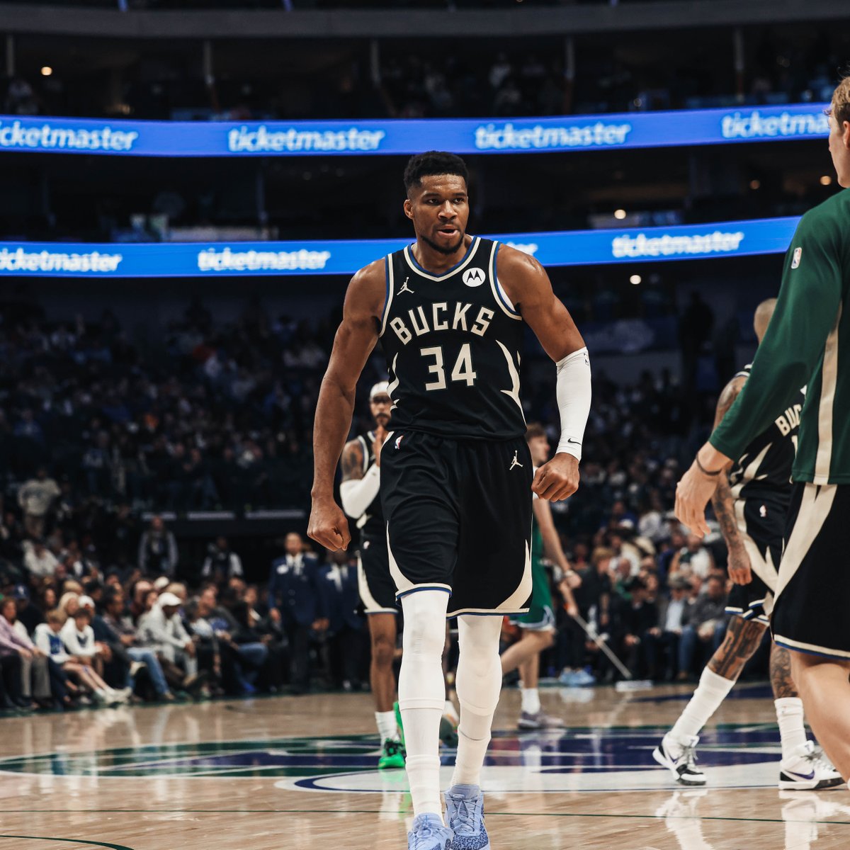 Giannis scored 15 of his 30 in the fourth. 30 PTS | 8 REB | 6 AST | 3 BLK | 61% FG