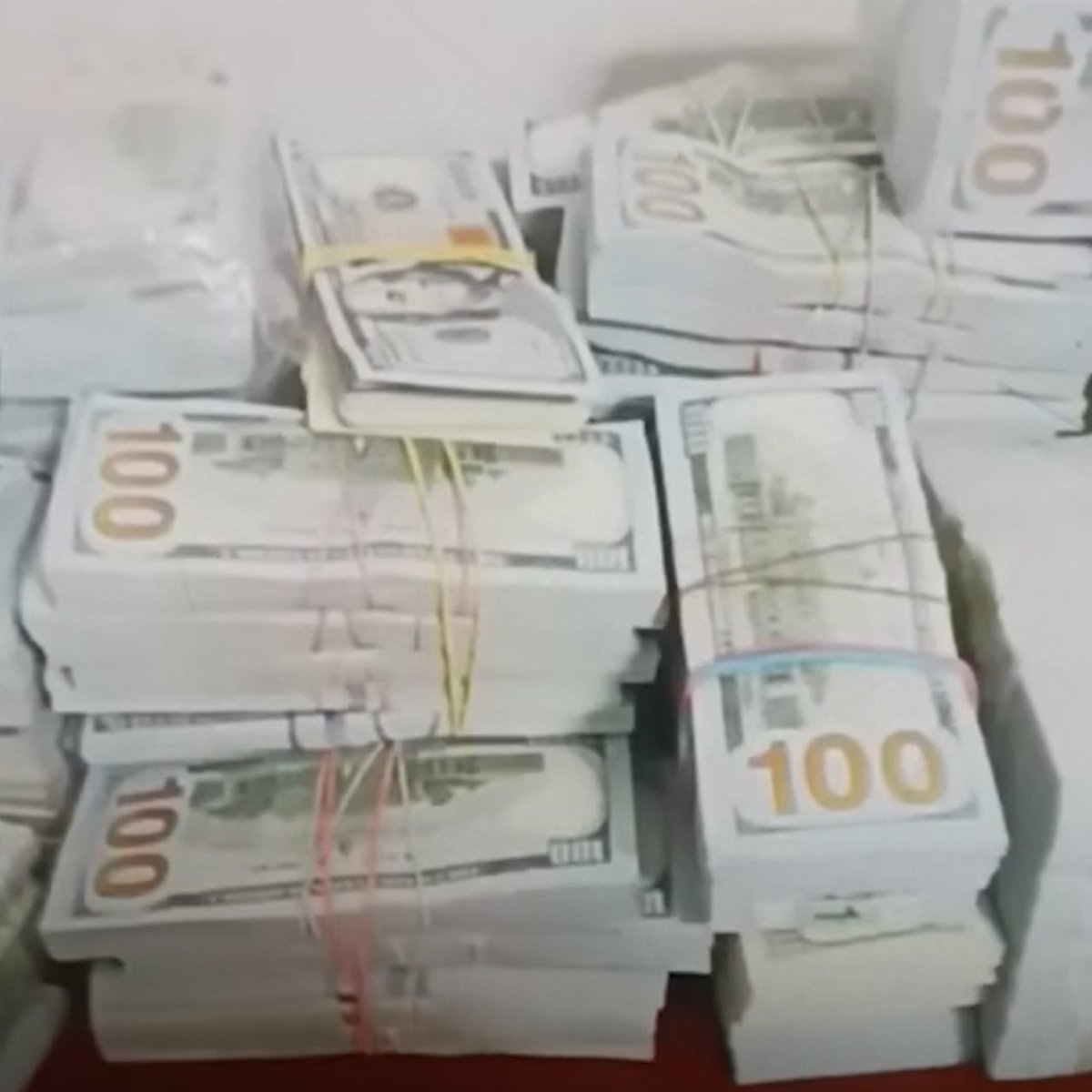 "Ven, te estamos esperando. Así se ve esta cantidad de dinero" La inteligencia ucraniana, en un plan elaborado junto con Reino Unido, ofreció 3 millones de dólares a pilotos rusos para que secuestraran un MiG-31 portador de un misil hipersónico Kinzhal.