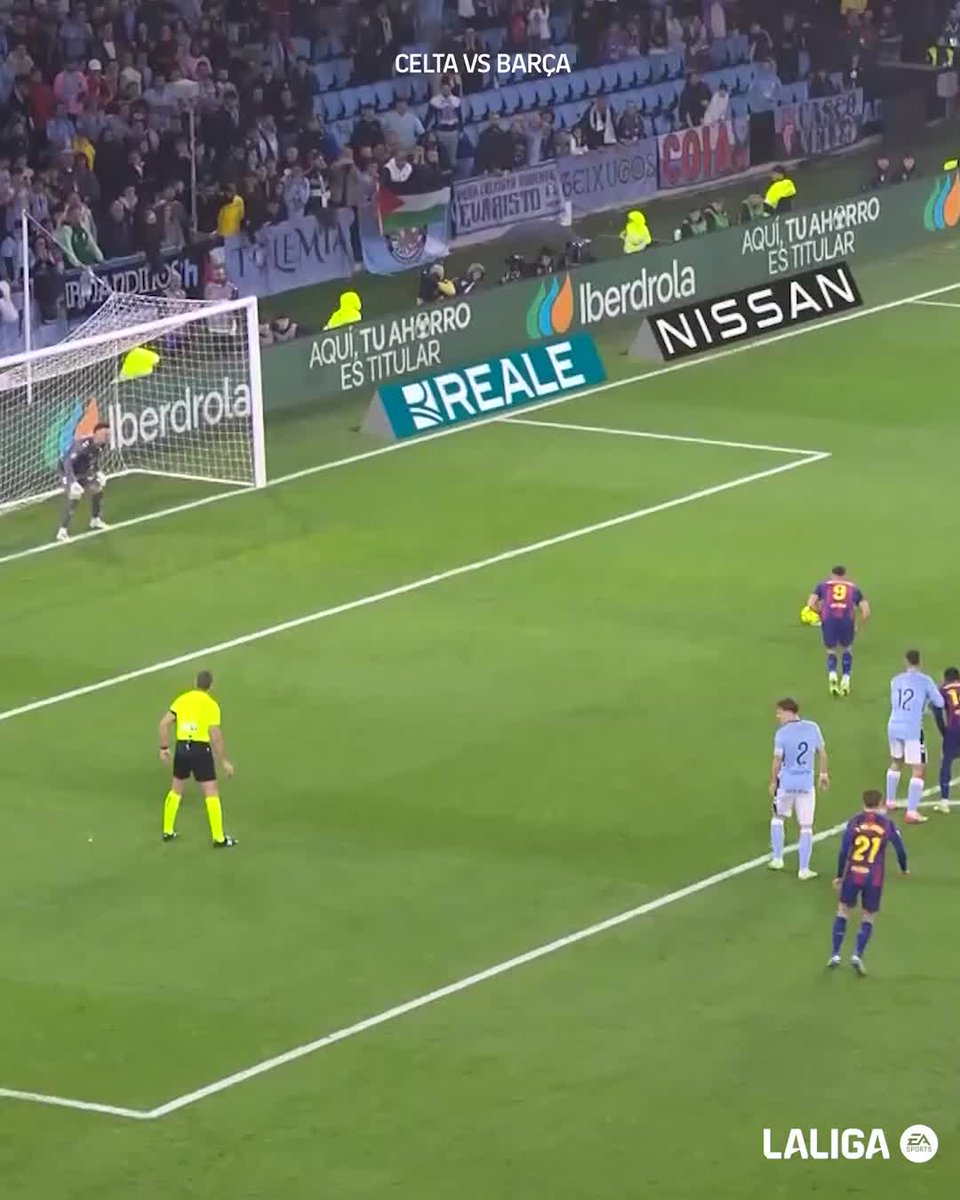 Lewy's hat-trick ๐ Celta โฝโฝโฝ #LaLigaHighlights