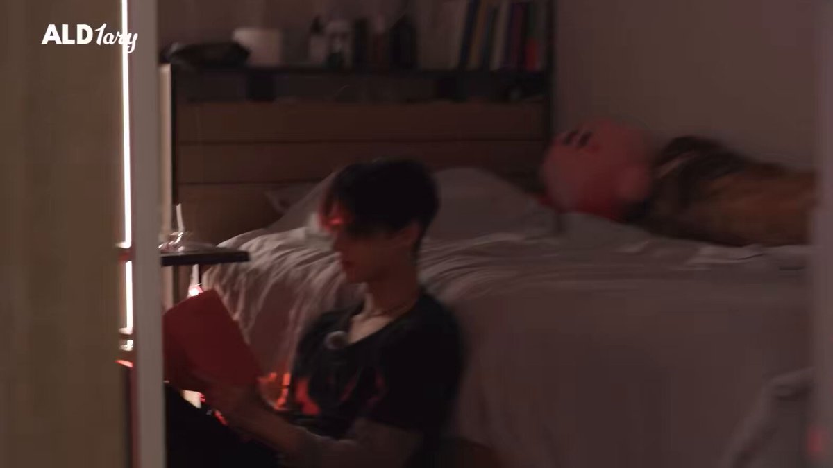 leo facetiming sangwon 😭 🥀 helloo (cute tone) 🦁 what are you- 🥀 yeah? 🦁 what are you doing? 🥀 im reading a book 🍞 reading a book? haha 🐶 who’s thatt 🦁 who do you think’s reading 😆 🦁 we’re making pasta 🥀 oh whaat pretty high quality?