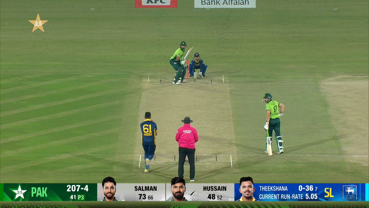 5️⃣0️⃣ and not stopping 💪 The crowd applauds a fantastic effort from Hussain Talat 🙌 📺 Watch live in the UK region, sign up now at #PAKvSL | #JeetKaScene | #BackTheBoysInGreen
