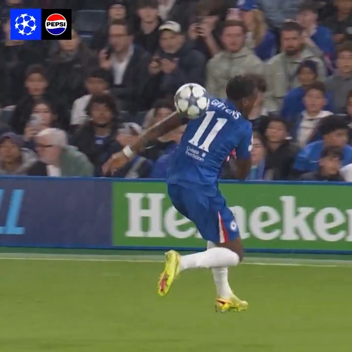🍿 Skills on show: Champions League 2025/26 🤤 Pepsi | #UCLshowtime