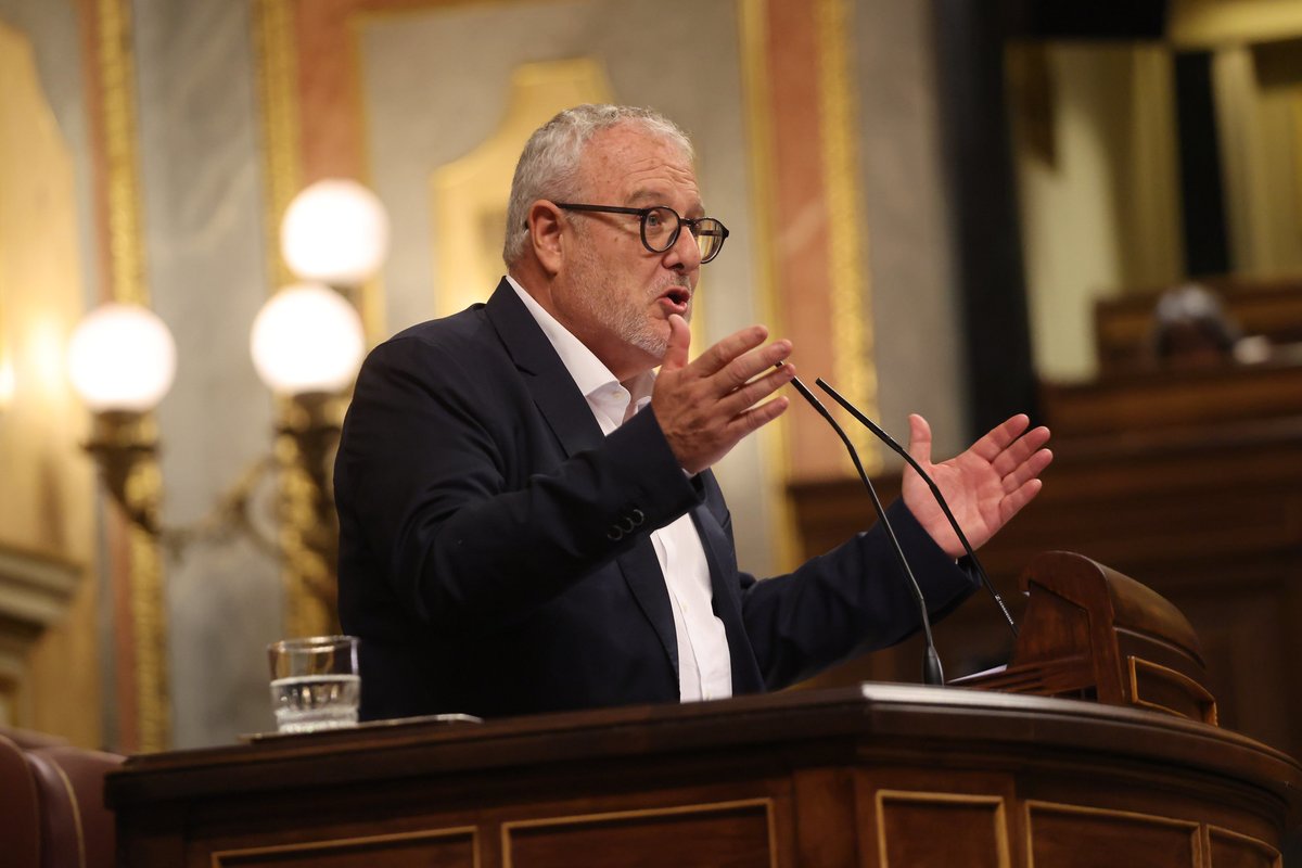 Estamos cambiando el paradigma de la vivienda: ➡️ Plan Estatal de Vivienda hasta 2030. ➡️ Reducción del alquiler de temporada. ➡️ Construcción de vivienda pública. Por mucho que el PP y Vox se opongan a todo, no van a poder pararnos. 🏛️ Ignasi Conesa Coma