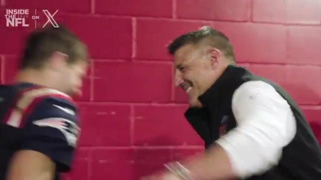 Mike Vrabel makes sure to congratulate every single one of his players heading into the locker room after a huge win ❤️ Inside the NFL Week 10 Mic'd Up on X