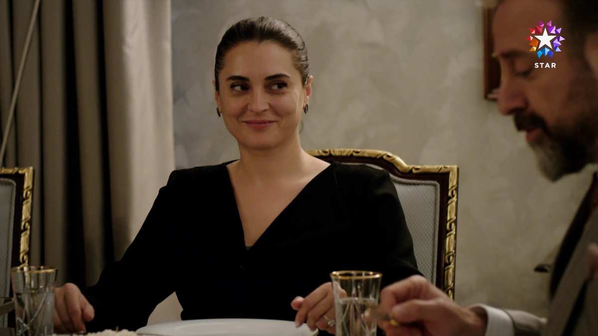 "Bir bakışta insanın içini okuyor gibi…" #KralKaybederse Kral Kaybederse