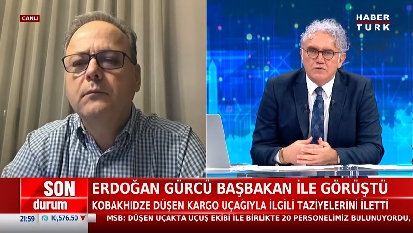 Askeri kargo uçağı neden düştü? Uçağın düşüş şekli ne söylüyor? Eski C-130 Pilotu Bülent Boralı #NedirNeDeğildir'de değerlendirdi.