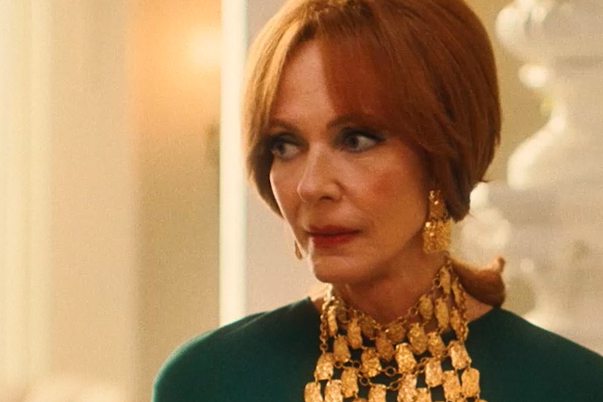 How is Maxine? You're about to find out. #PalmRoyale — New Season November 12