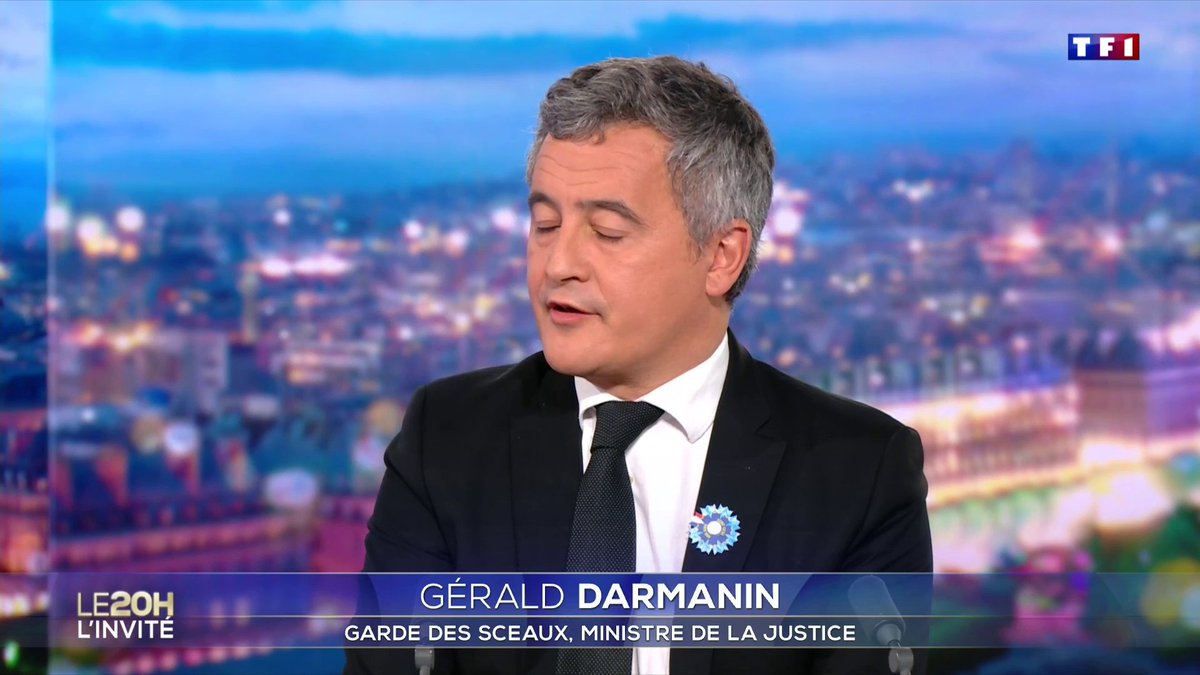 🔴 Gérald Darmanin ne regrette "pas du tout" d'avoir rendu visite à Nicolas Sarkozy en prison 🗣️ "C'était un détenu exceptionnel. Il était menacé. S'il avait été blessé ou tué en prison, qui était responsable ? Le chef de l'administration, le ministre, je ne regrette en rien"
