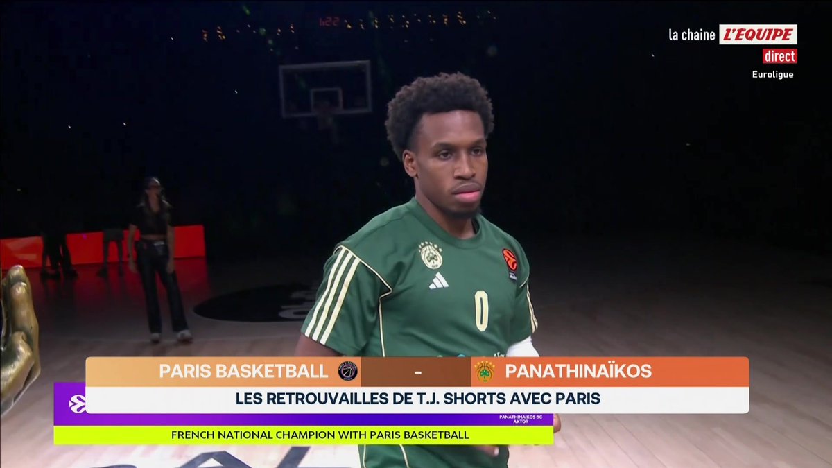 Aujourd'hui sous les couleurs du Panathinaïkos, T. J. Shorts a été honoré pour son retour à Paris avant le coup d'envoi du match d'Euroligue face au Paris Basketball 💍