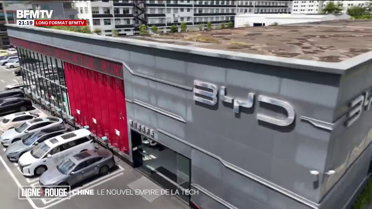 ➡️​ LIGNE ROUGE - Chine: le nouvel empire de la tech 💬​ La marque BYD est devenue le premier constructeur de voitures électriques devant l’entreprise américaine Tesla #LigneRouge