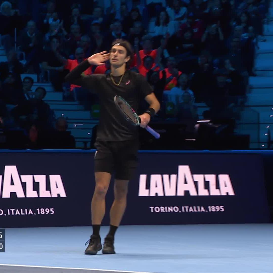 My WORD, Lorenzo 🤯 A forehand pass out of this world! #NittoATPFinals