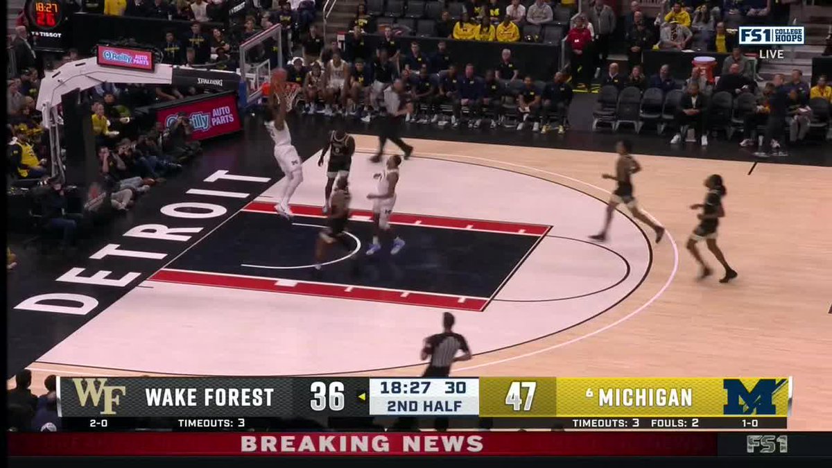 Morez Johnson throws it down 🙌 Michigan Men’s Basketball 📺: FS1