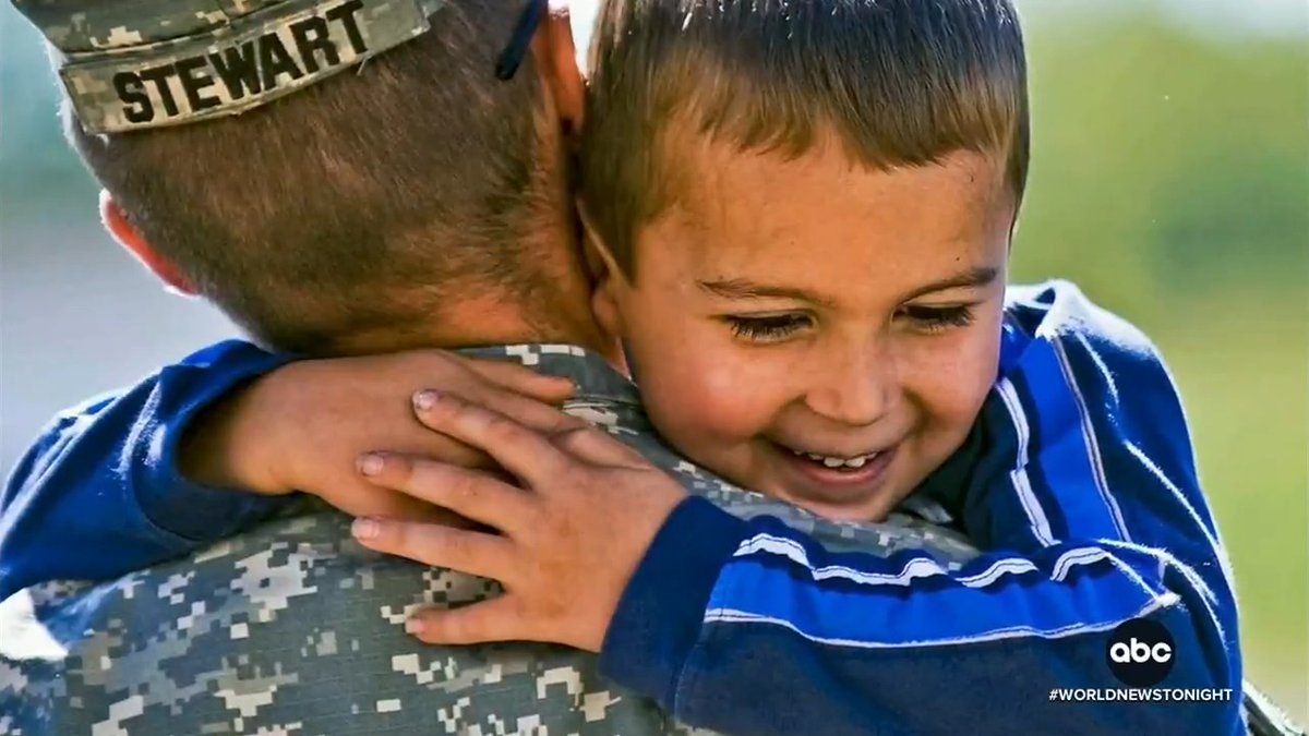 On Veteran's Day, David Muir reports on Bob Woodruff and his wife Lee's initiative to honor the servicemen and women of the U.S. military. For 19 years the Woodruffs have hosted "Stand Up for Heroes," raising millions for veterans and their families.