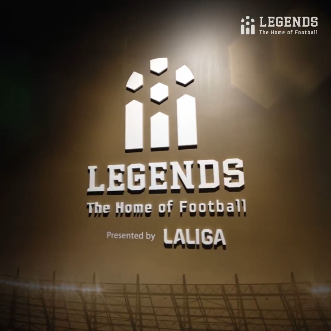 😉 Donde tus ídolos se convierten en eternos y tus recuerdos cobran vida. 😍⚽ Legends, el lugar para los verdaderos amantes del fútbol. 🤝 De lunes a jueves, con un 20% de descuento. #LEGENDS