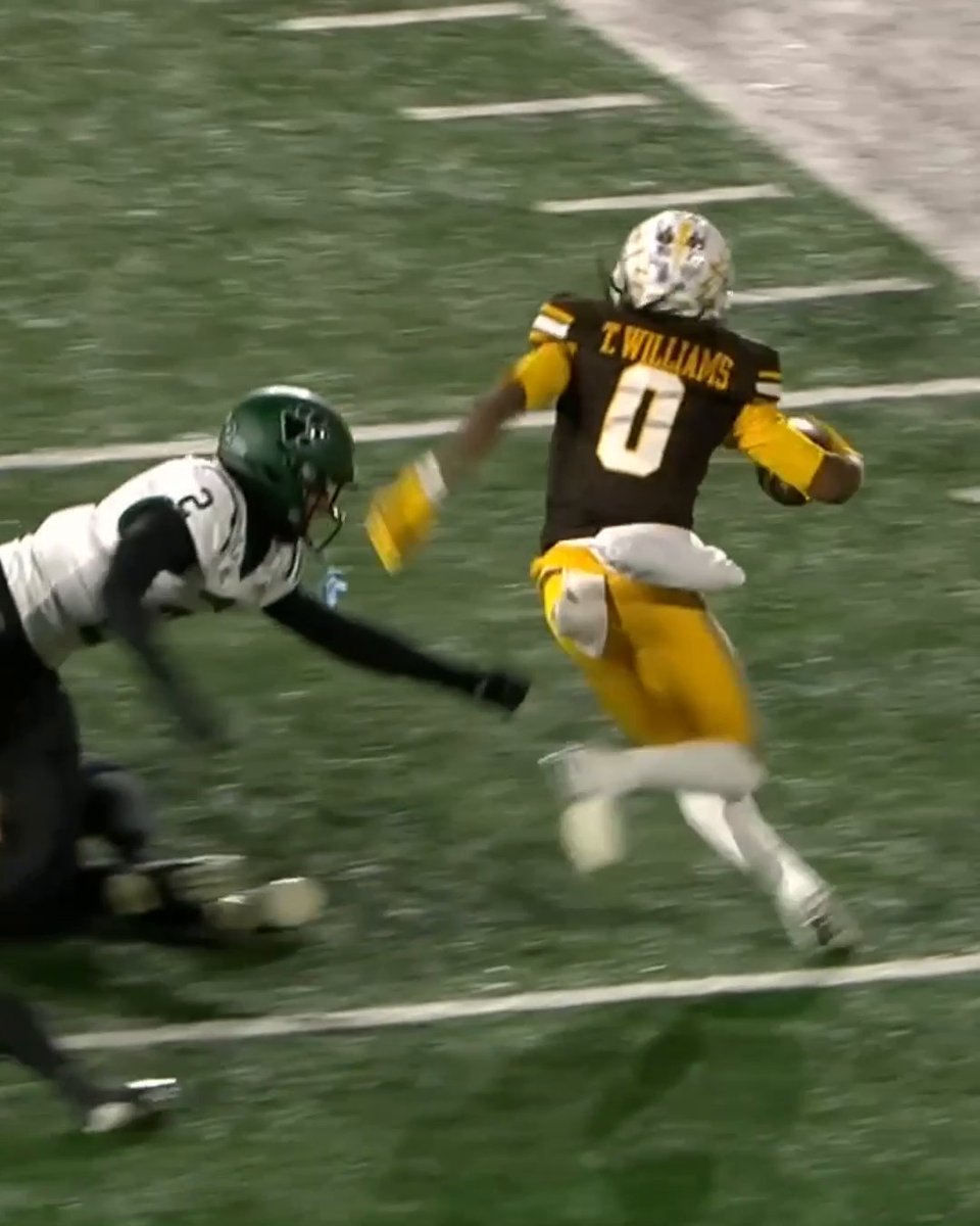 HE WAS BREAKING ANKLES 😳 What an incredible run by Talique Williams 🔥