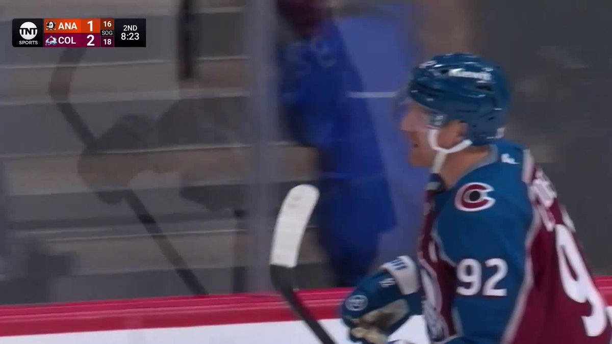 CAPTAIN LANDESKOG HAS HIS FIRST REGULAR SEASON GOAL IN OVER 3 YEARS 🤯🤯