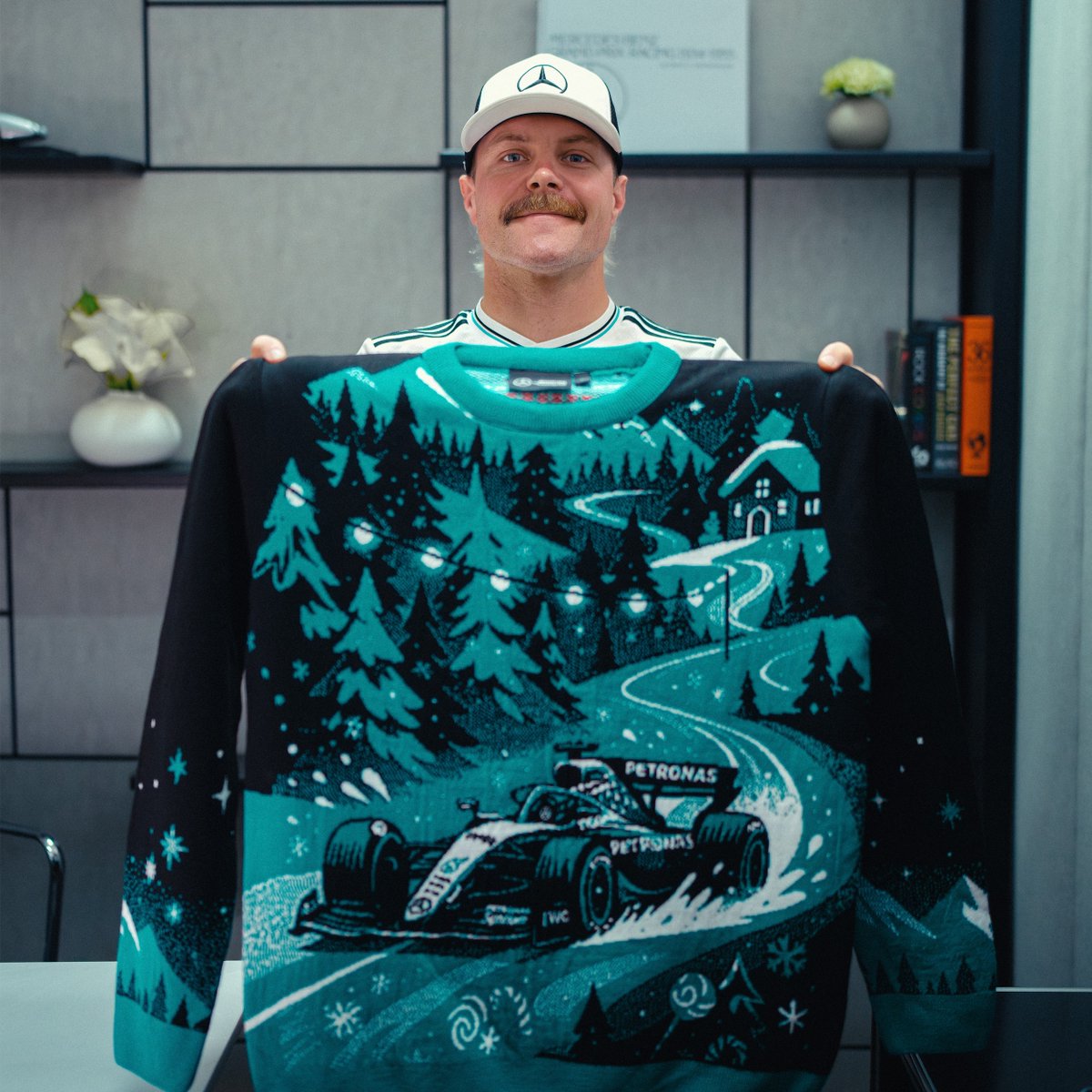 Well Valtteri Bottas has flexed his creative muscles on this one 🎄🤩 Shop yours right here 👇🛍️