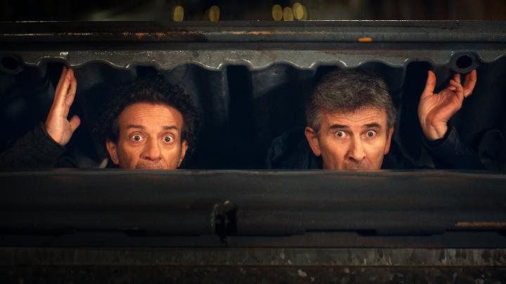 Lavorare a Milano e dormire in Sicilia? Da questo Natale sarà possibile. Sicilia Express, la nuova miniserie di Ficarra e Picone, è in arrivo il 5 dicembre solo su Netflix.